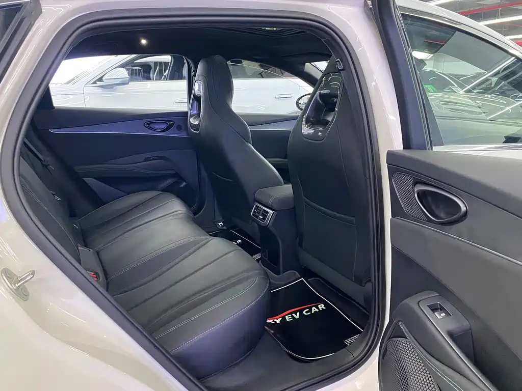 BYD Seal 06 — миниатюра 9