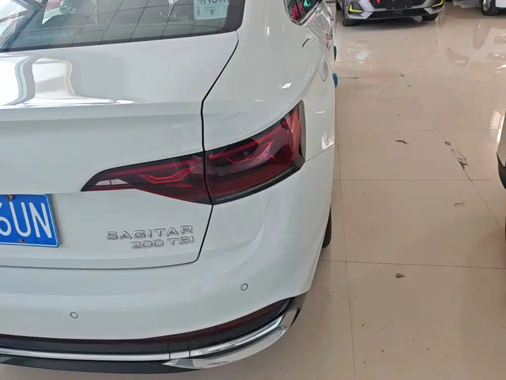 Volkswagen Sagitar — миниатюра 8