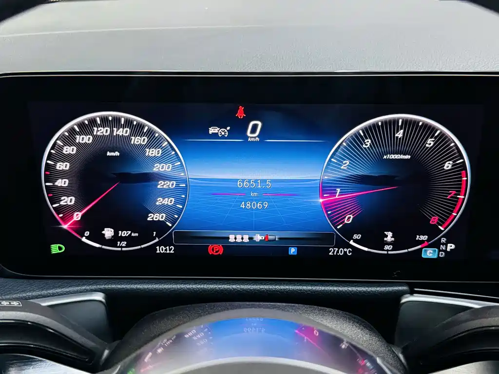 Mercedes-Benz GLB — миниатюра 10