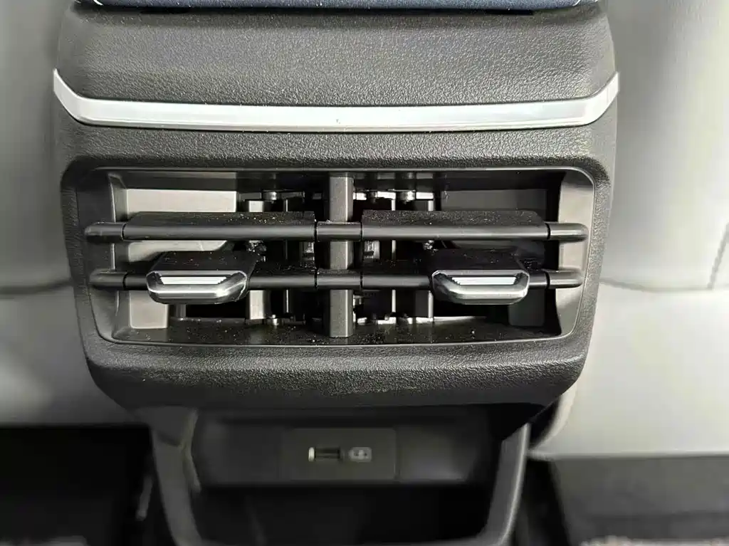 Geely Emgrand — миниатюра 16