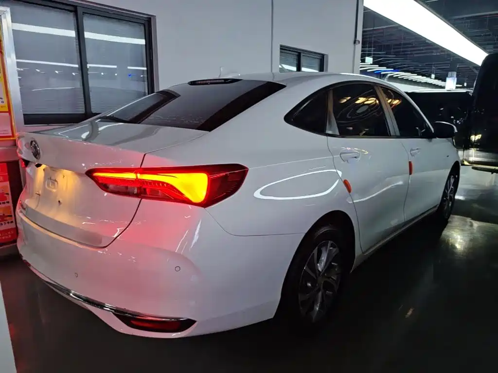 Buick Verano — миниатюра 7