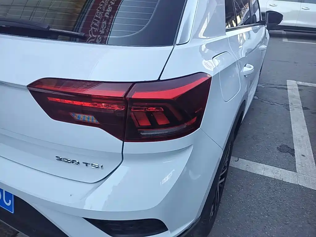 Volkswagen T-Roc — миниатюра 8