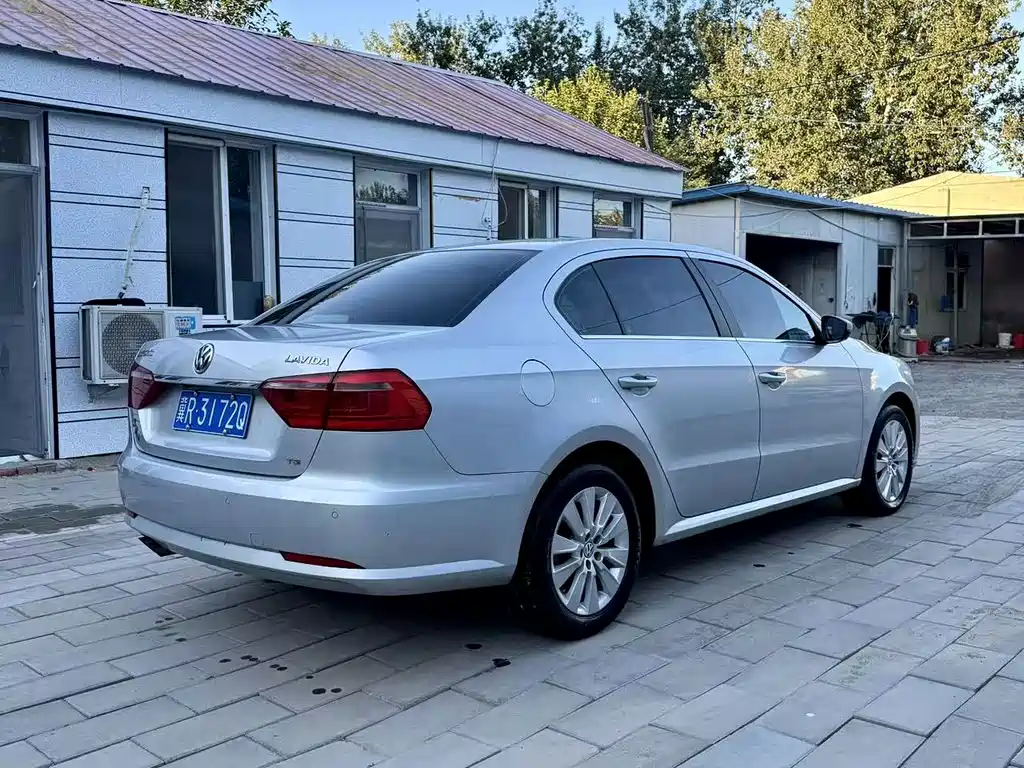Volkswagen Lavida — миниатюра 7