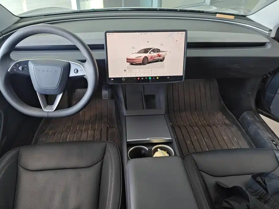 Tesla Model 3 — миниатюра 12