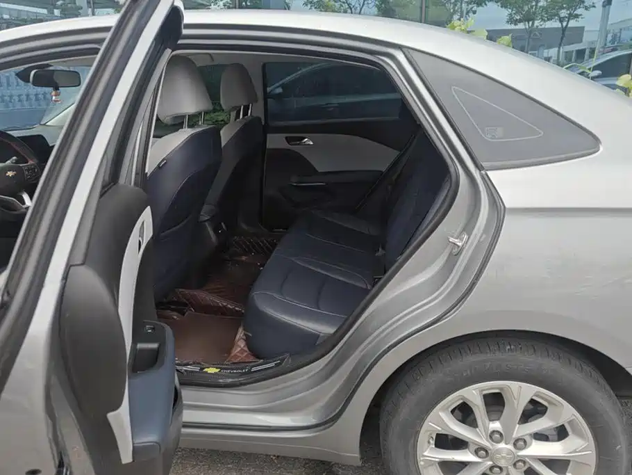 Chevrolet Monza — миниатюра 11