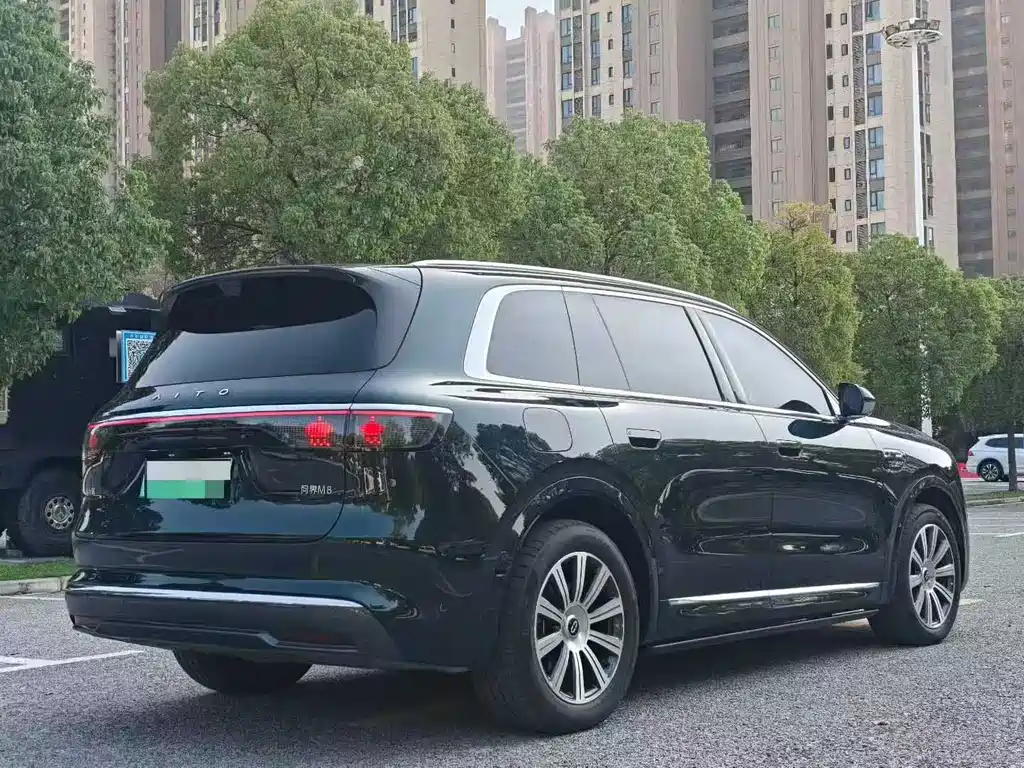 Aito M8 2025 Max+ 53.4kWh 5 мест (192 )