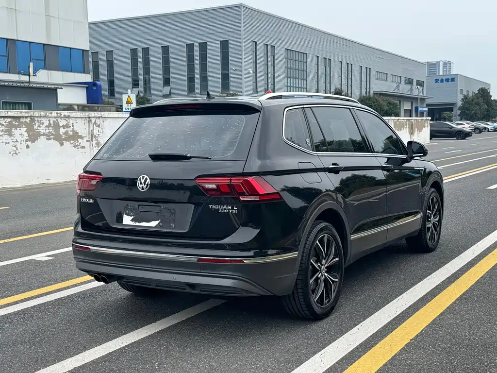 Volkswagen Tiguan L — миниатюра 14