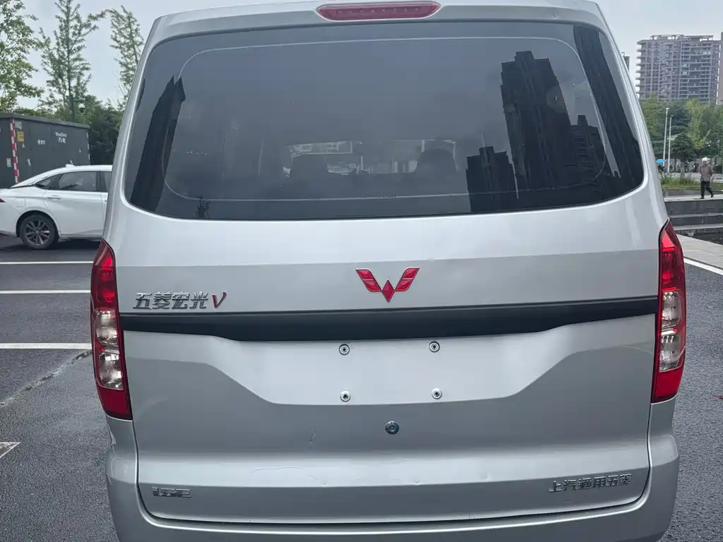 Wuling Hongguang V — миниатюра 6