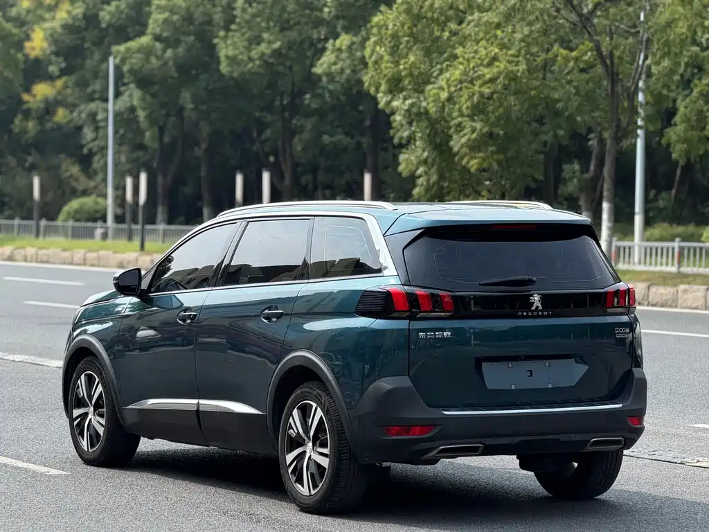 Peugeot 5008 — миниатюра 4