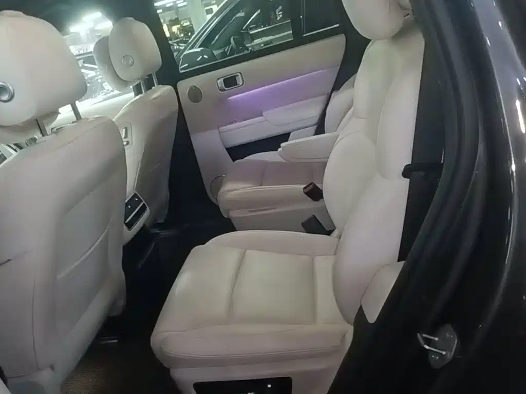 Li Auto Li L8 — миниатюра 17