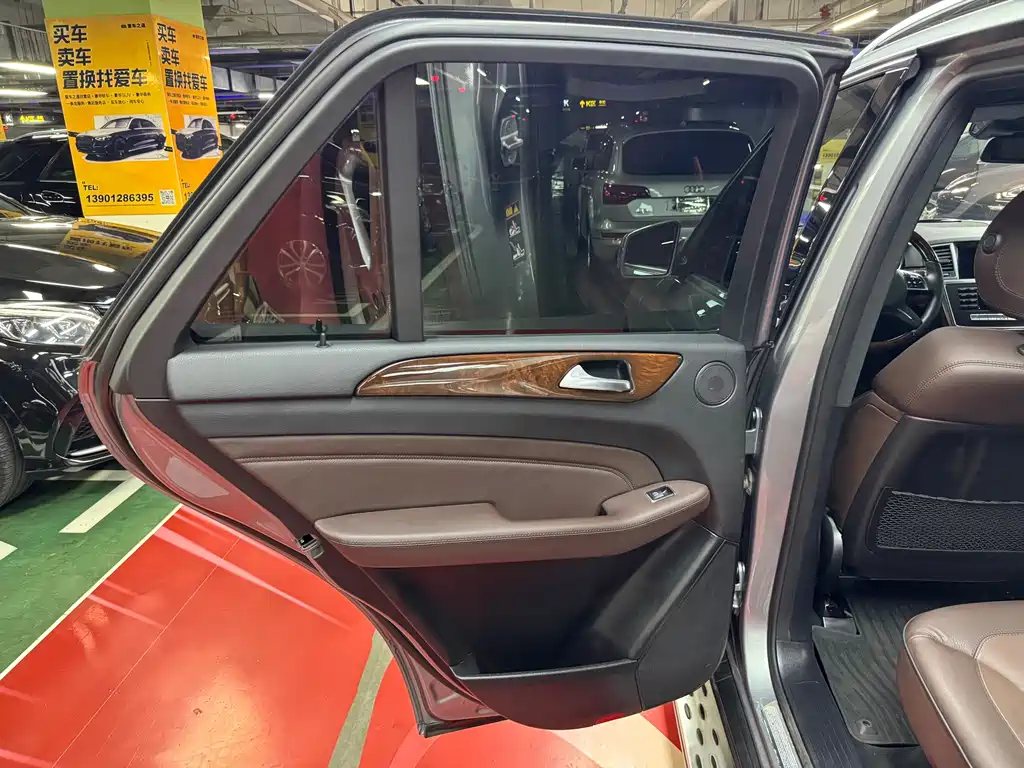 Mercedes-Benz M-Class — миниатюра 41