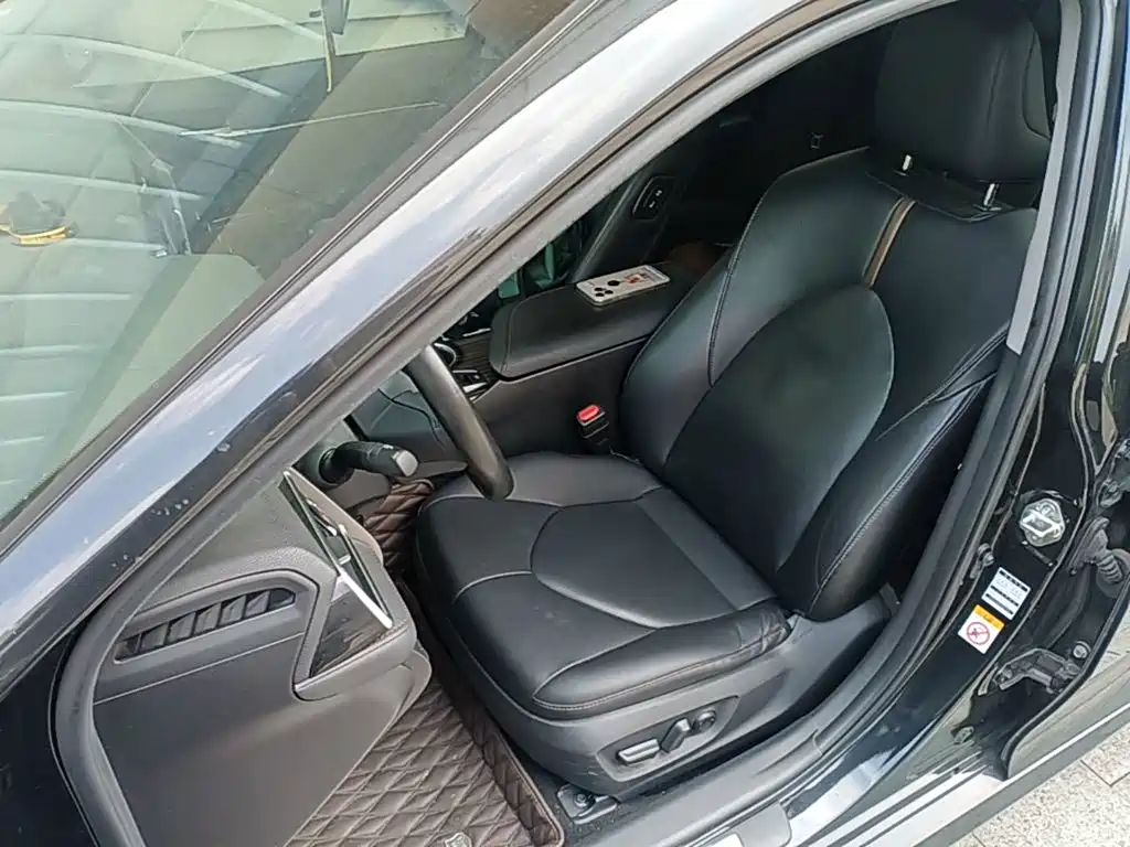 Toyota Camry — миниатюра 15