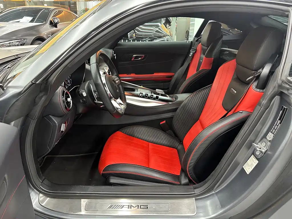 MERCEDES-BENZ AMG GT