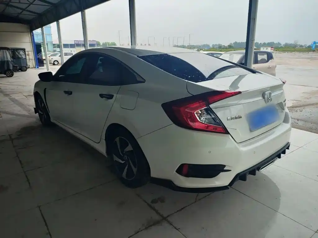 Honda Civic — миниатюра 5