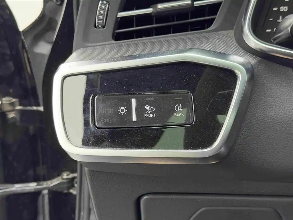 Audi A6L — миниатюра 16