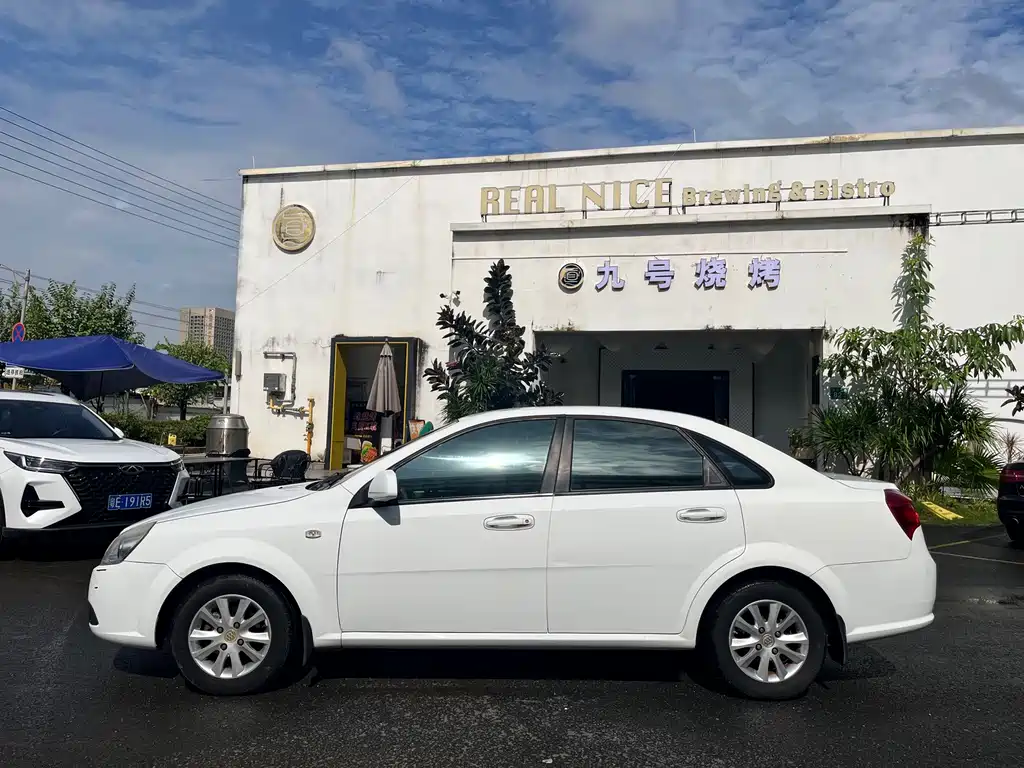 Buick Excelle — миниатюра 8