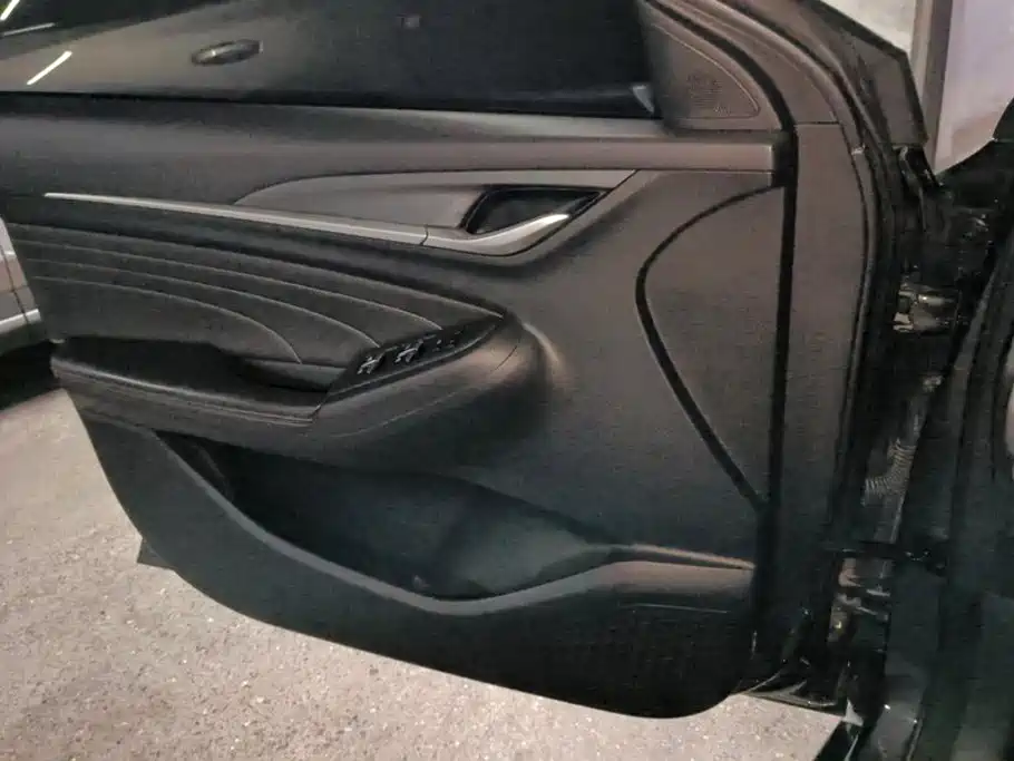 Changan Eado — миниатюра 7