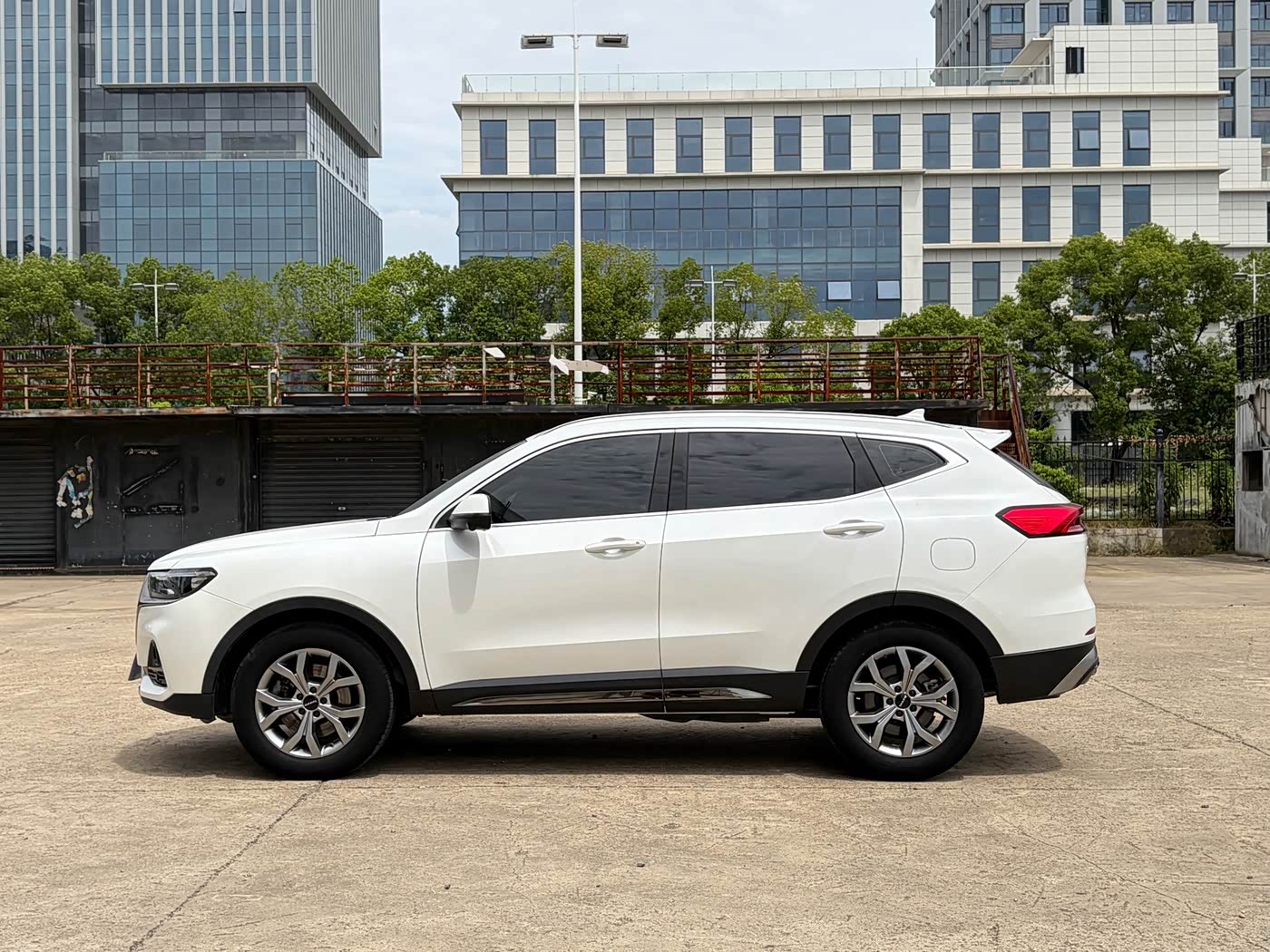 Haval Haval H6 1.5 л 2022 г. Белый, пробег 50000 км