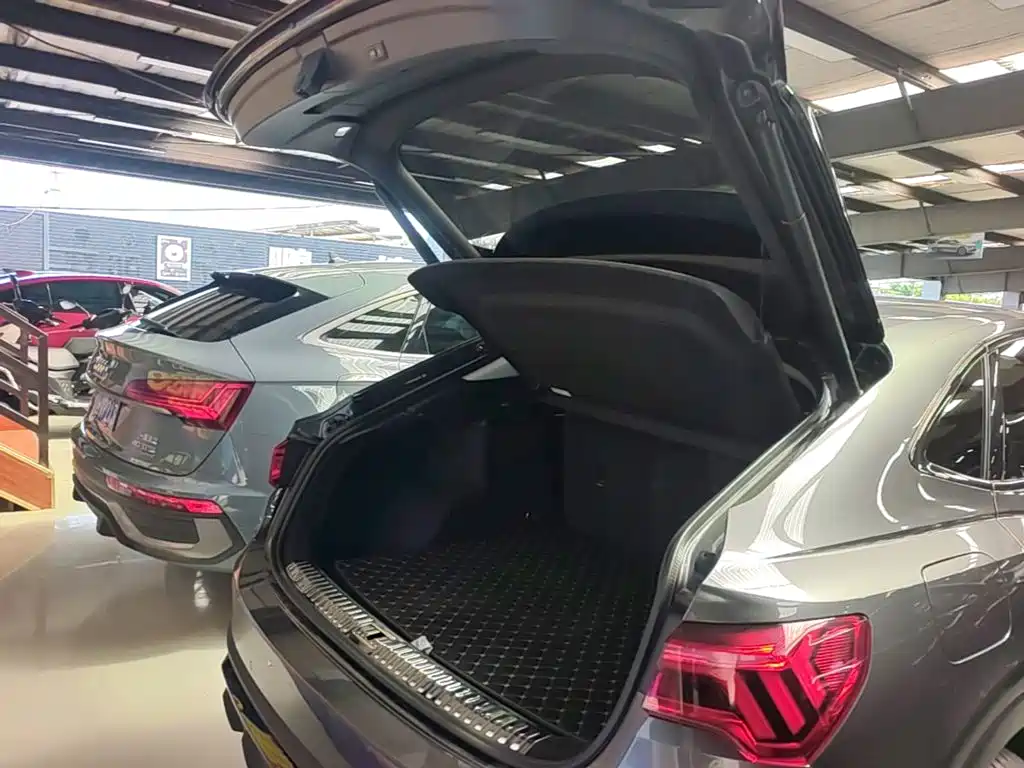 Audi Q3 Sportback — миниатюра 19