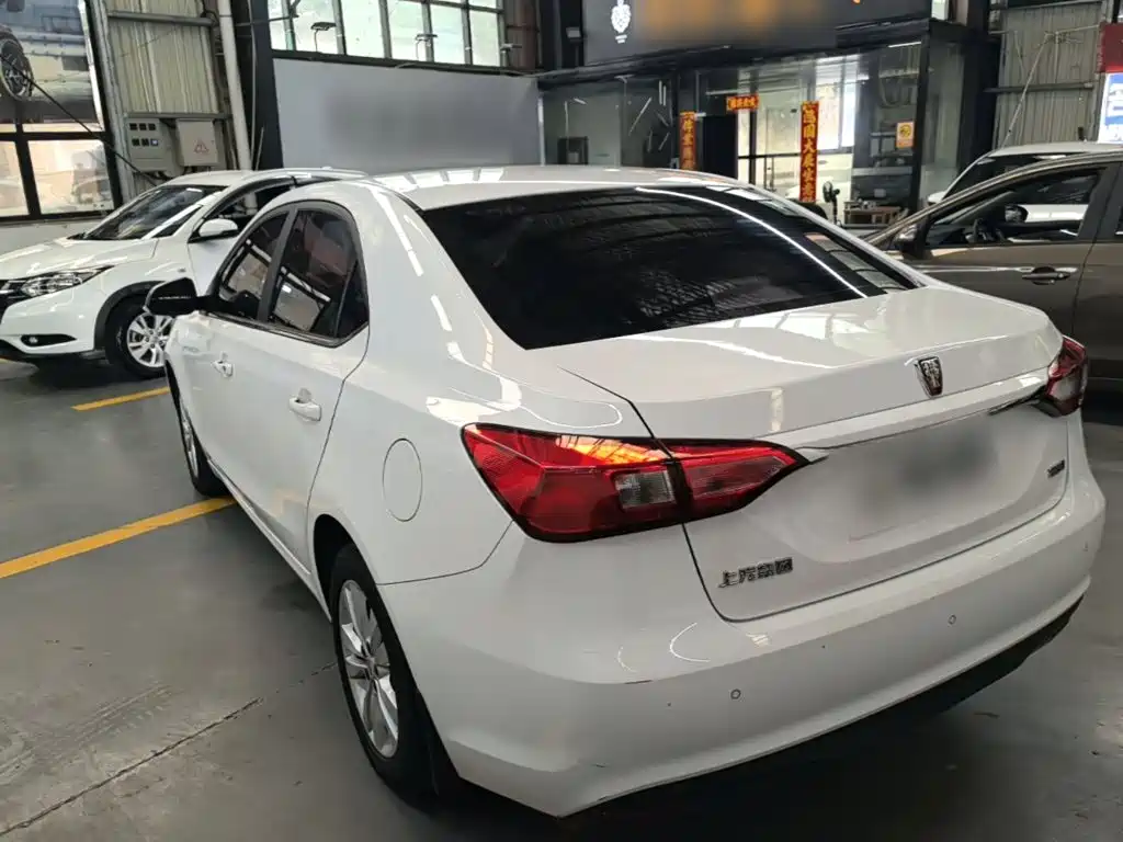 Roewe 360 — миниатюра 5