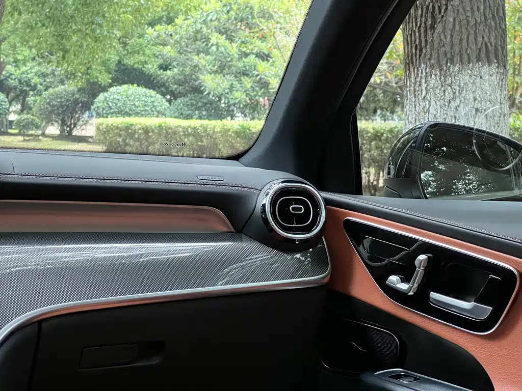 Mercedes-Benz GLC — миниатюра 19