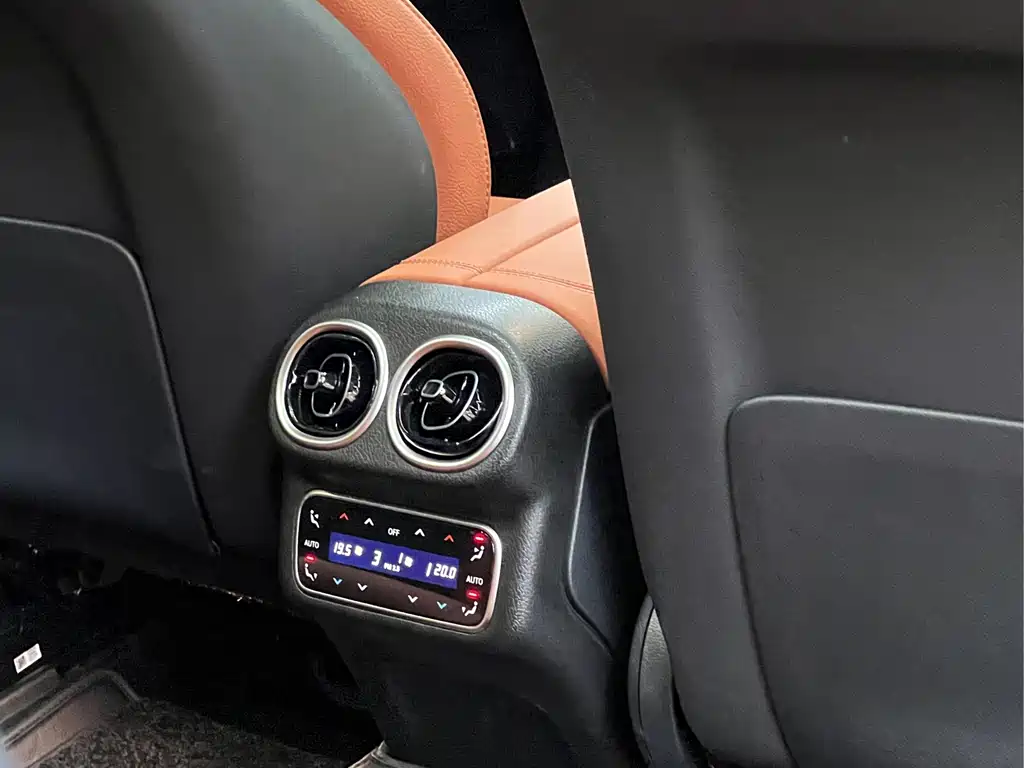 Mercedes-Benz GLC — миниатюра 20