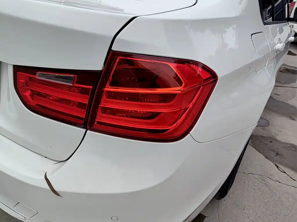 BMW 3 Series — миниатюра 8