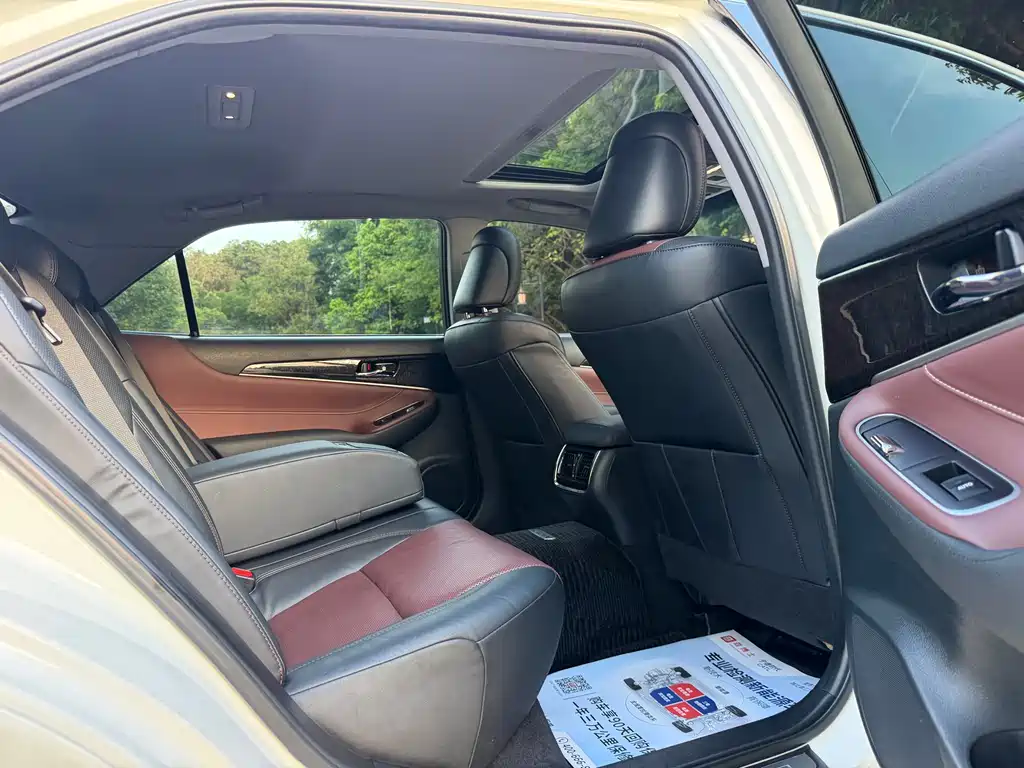 Toyota Crown 2018 2.0T Sport