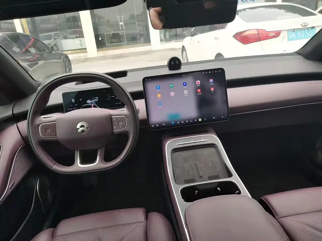 NIO ET5 — миниатюра 2