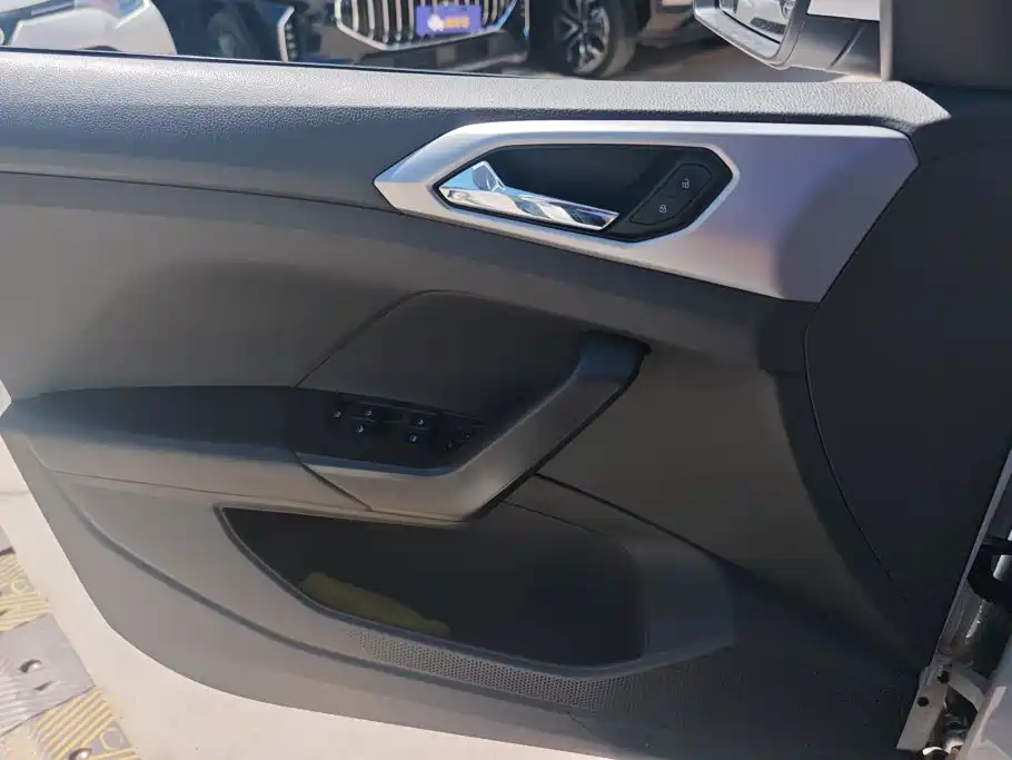 Volkswagen T-Cross — миниатюра 7