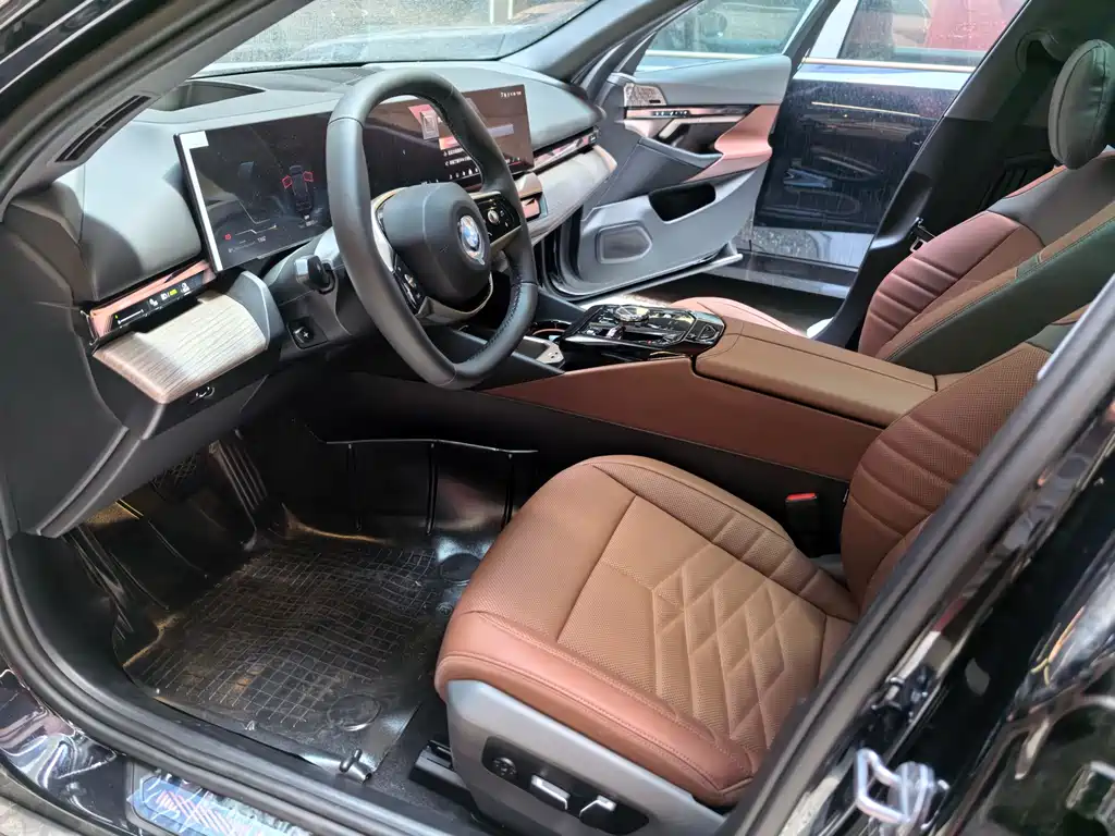 BMW 5 Series — миниатюра 5