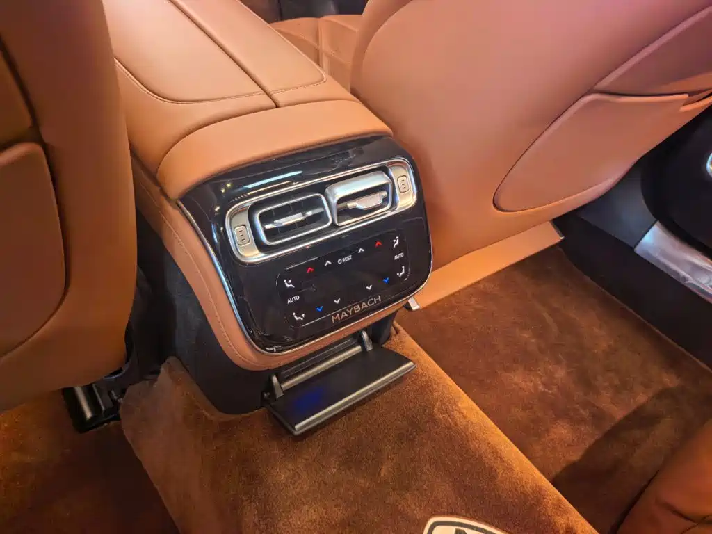 Mercedes-Benz S-Class — миниатюра 12
