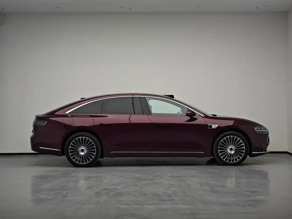 AITO ENJOY THE WORLD S9