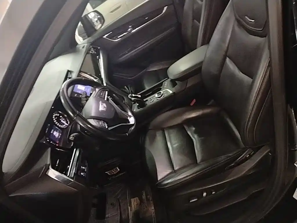 Cadillac XT6 — миниатюра 15