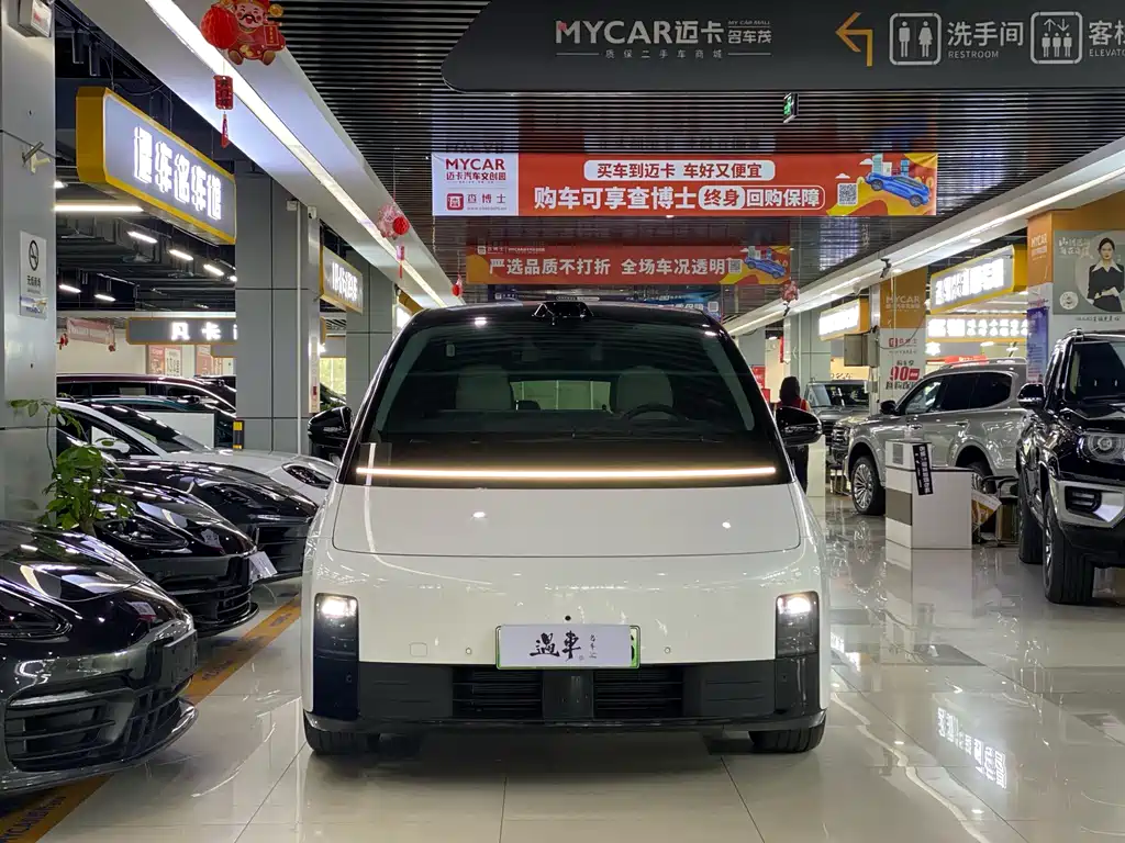 Li Auto Li MEGA — миниатюра 16