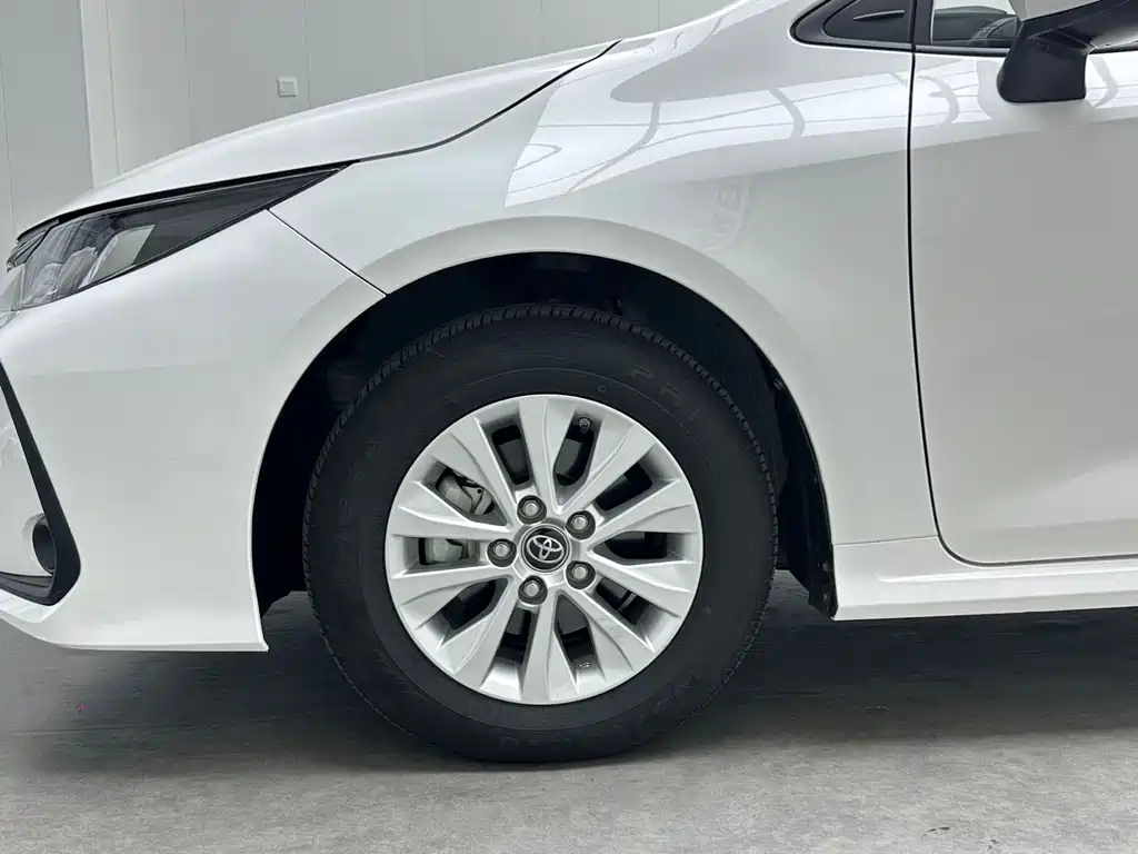 Toyota Corolla — миниатюра 14