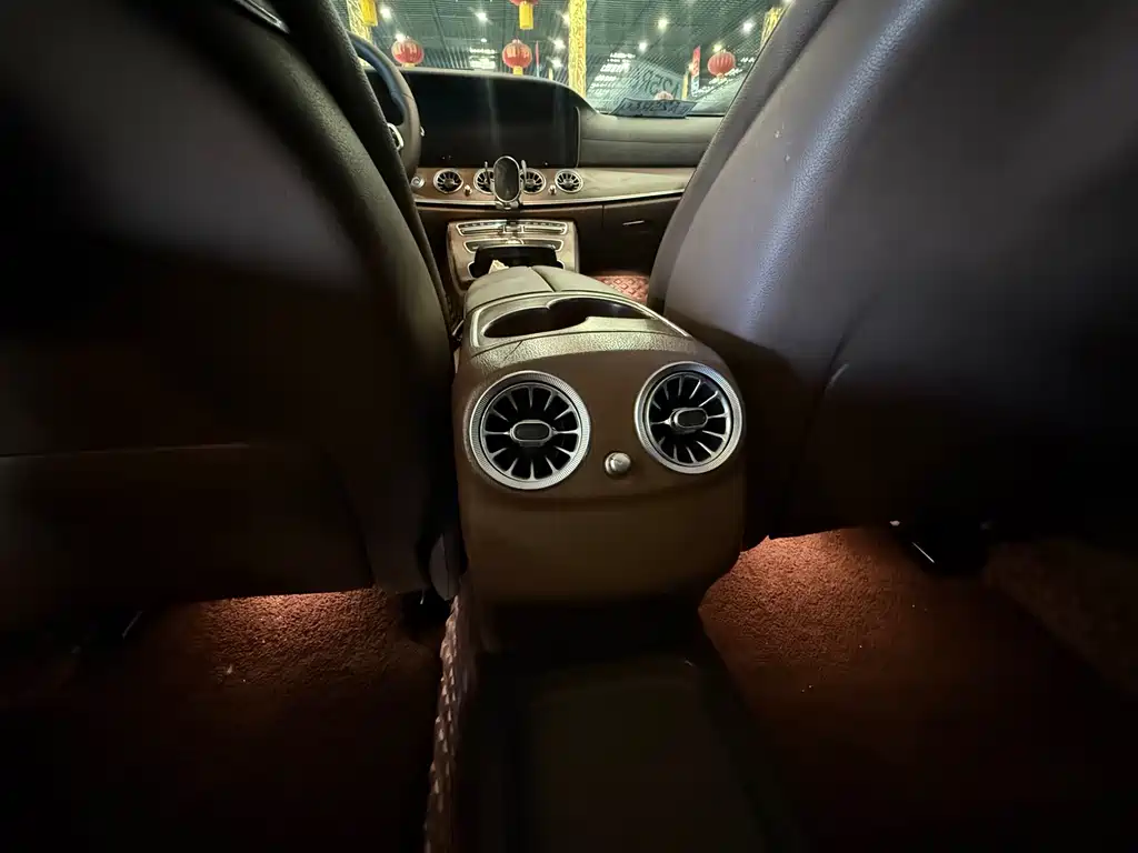 Mercedes-Benz E-Class — миниатюра 14