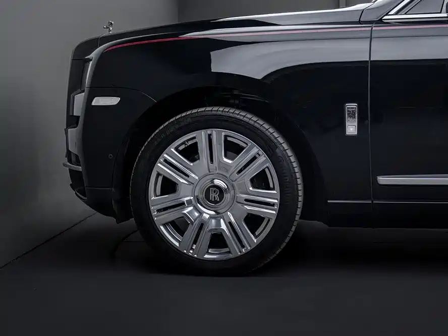 Rolls-Royce Cullinan 2018 мест
