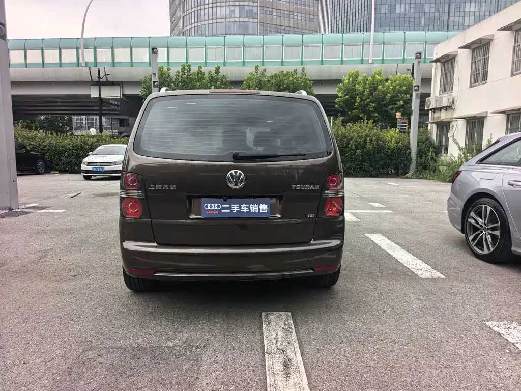 Volkswagen Touran — миниатюра 5
