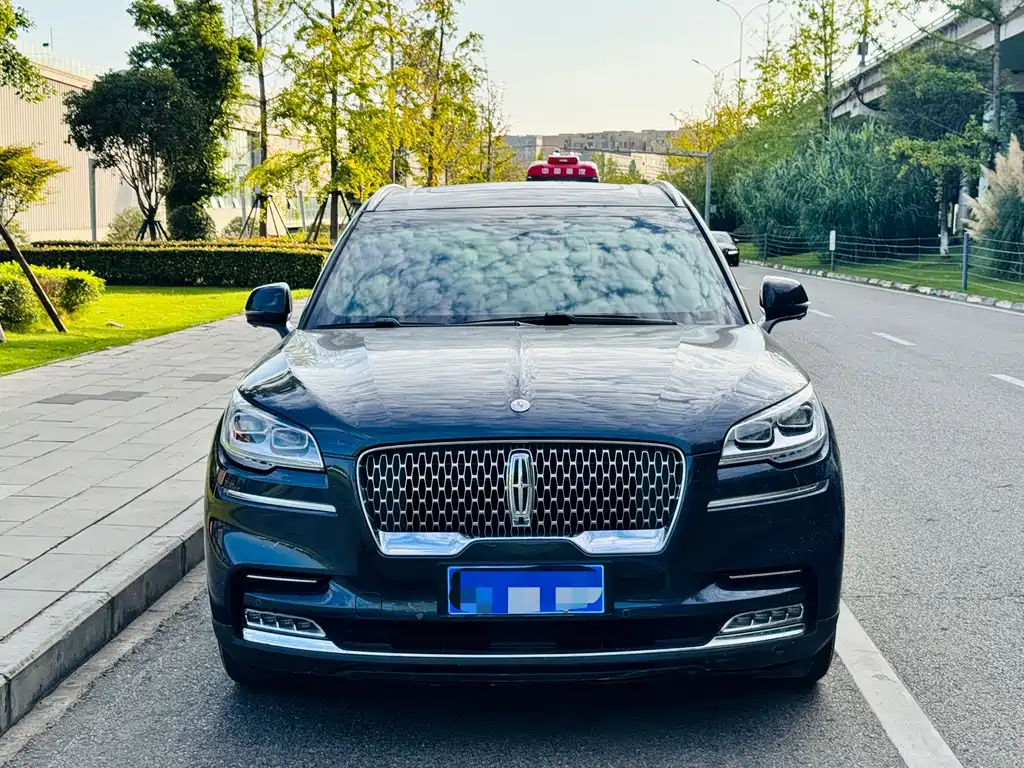 Lincoln Aviator — миниатюра 2