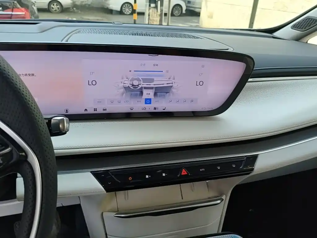 Buick GL8 Hybrid — миниатюра 13