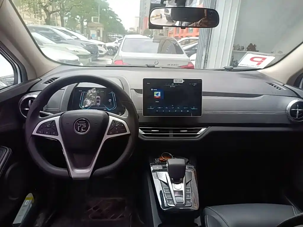 BYD Yuan EV — миниатюра 10