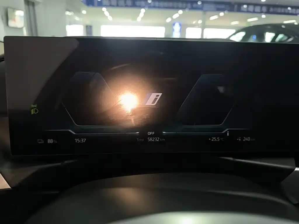 BMW i3 — миниатюра 12