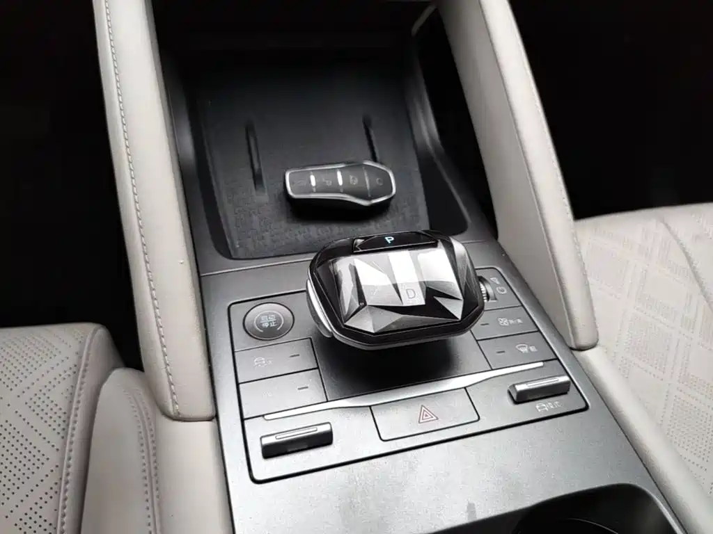 BYD Yuan UP — миниатюра 14