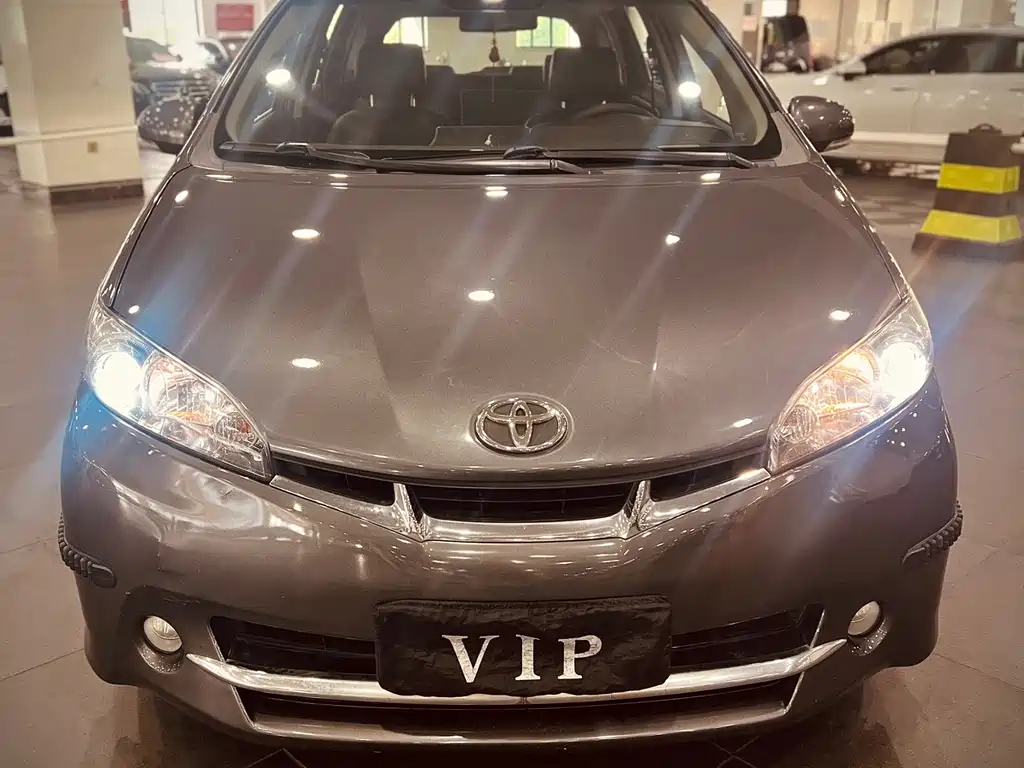 Toyota WISH — миниатюра 2