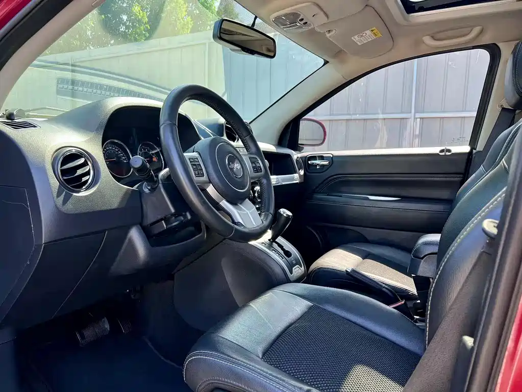 Jeep Compass (Import) — миниатюра 9