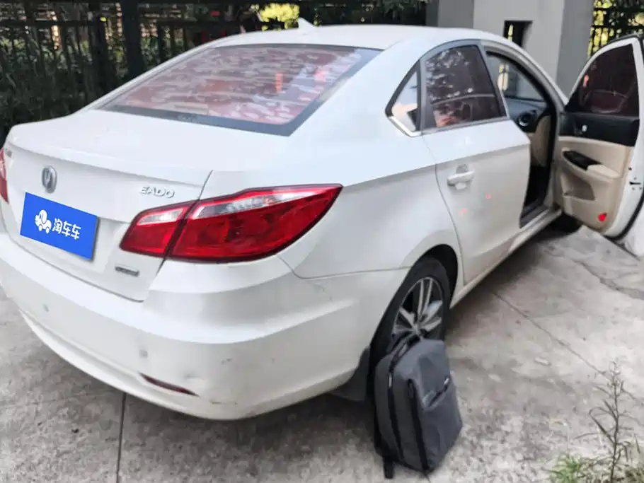 Changan Eado — миниатюра 3