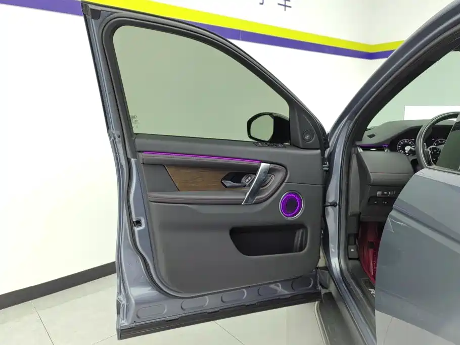 Land Rover Discovery Sport — миниатюра 7