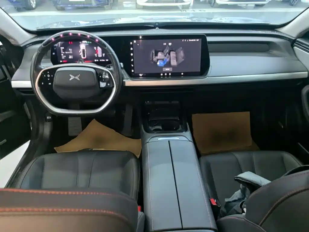 XPeng P7 — миниатюра 10