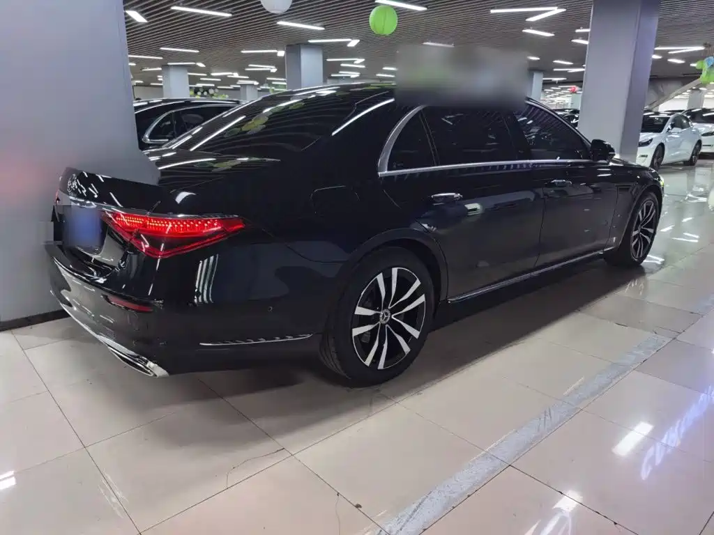 Mercedes-Benz S-Class — миниатюра 11